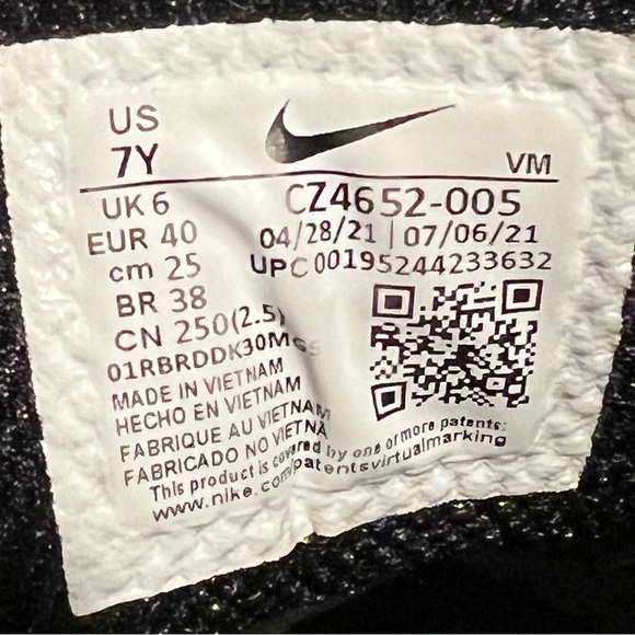 Unisex NIKE Air Max Genome Platinum Gray Athletic Shoes / Size 7Y - 8.5 Womens - Picture 8 of 9